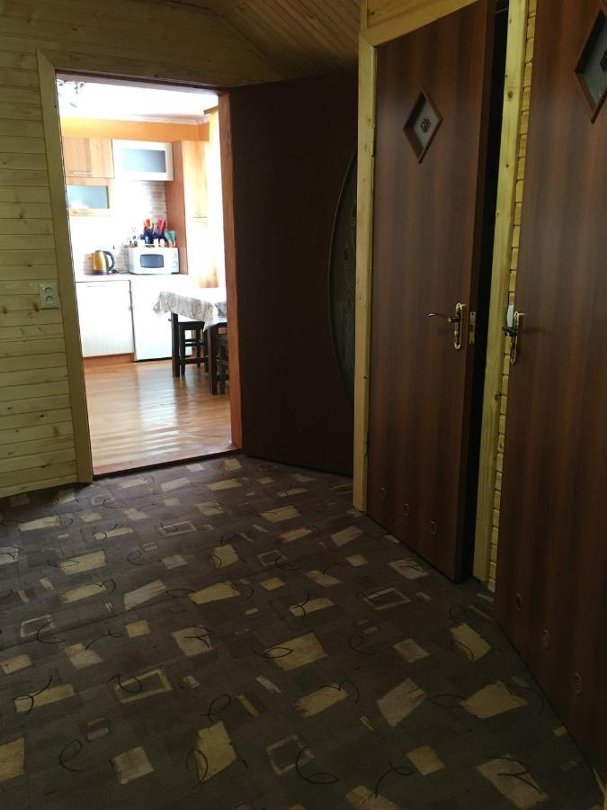 У Ондраша Apartamento Yasinya Exterior foto