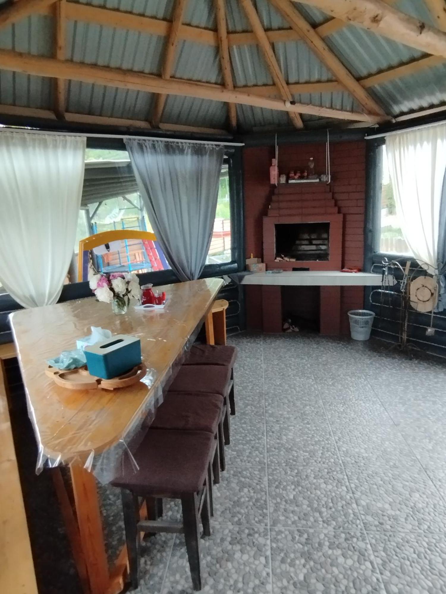 У Ондраша Apartamento Yasinya Exterior foto