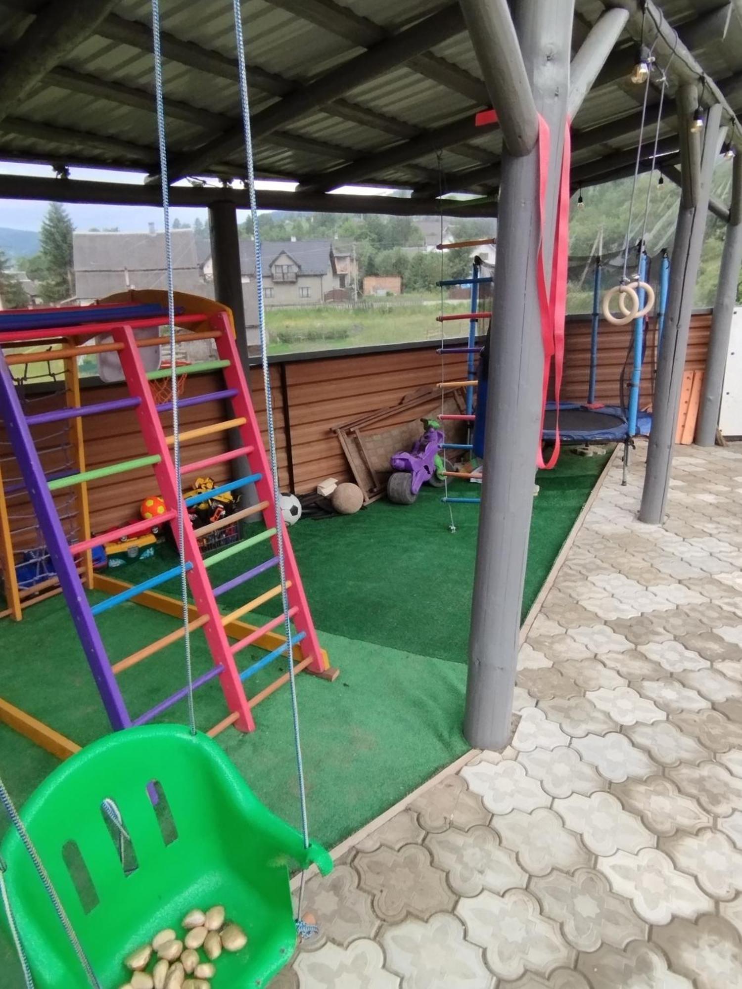 У Ондраша Apartamento Yasinya Exterior foto